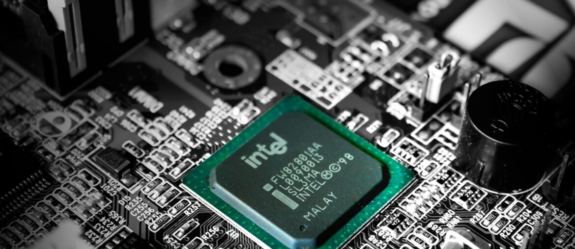 Intel computer processor in selective color photography